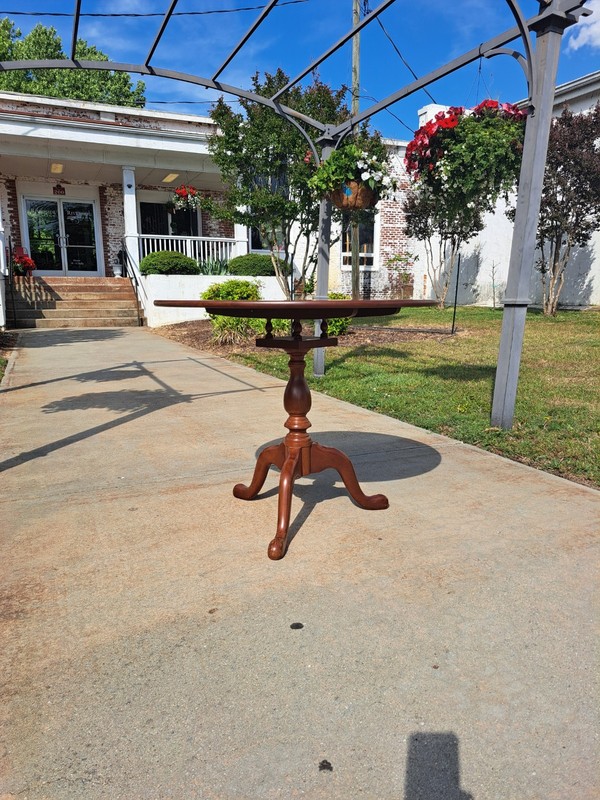 Cherry Birdcage Tilt Top Tea Table By Suters Of Virginia 20thc gallery