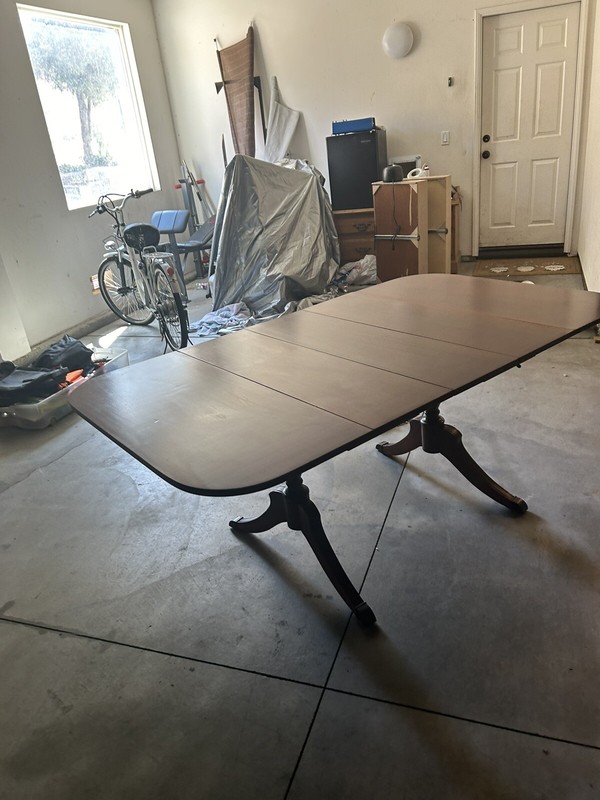 Duncan Phyfe Mahogany Circa 1930s Dining Table Vintage Excellent Condition gallery