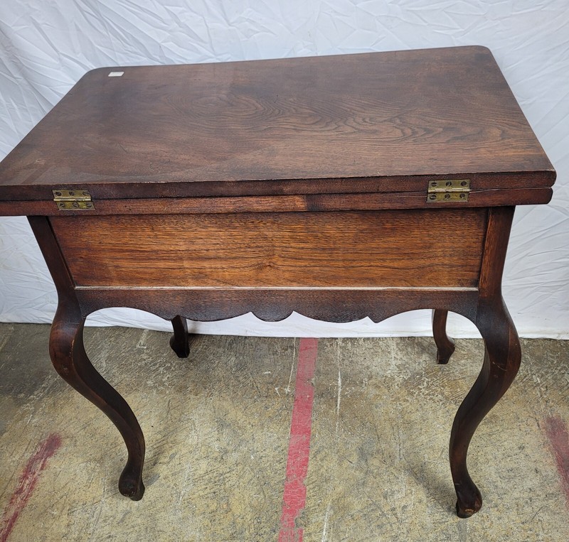 EARLY VICTORIAN WALNUT GAME TABLE gallery