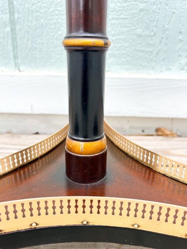 Kittinger Regency Style Mahogany Stand w/ Brass Gallery Black & Gold Accents gallery