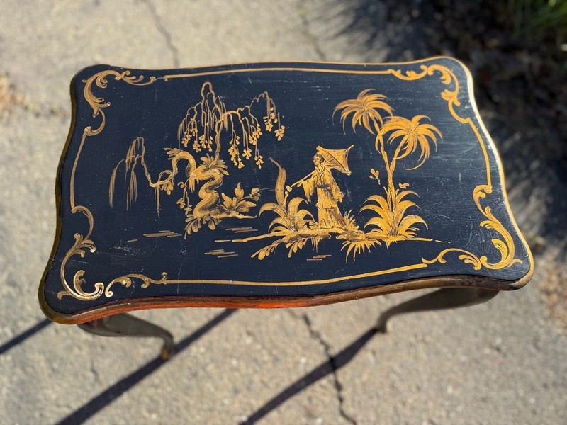 Vintage Mid-Century Chinoiserie Black Lacquer & Gilt Nesting Tables - Set of 3 gallery