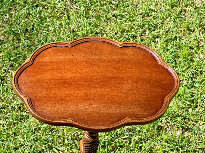 Brandt Furniture Scalloped Oval Tripod English Candle Stand Side Table, MCM gallery