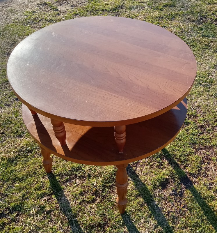 Mid Century Formica Top Round Maple End Table (ET563) gallery