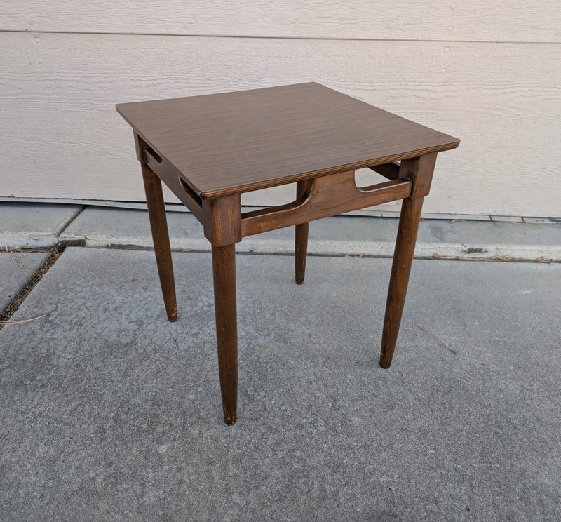 Vintage Mid Century Modern Atomic Wood & Formica Square Sculptural End Table T54