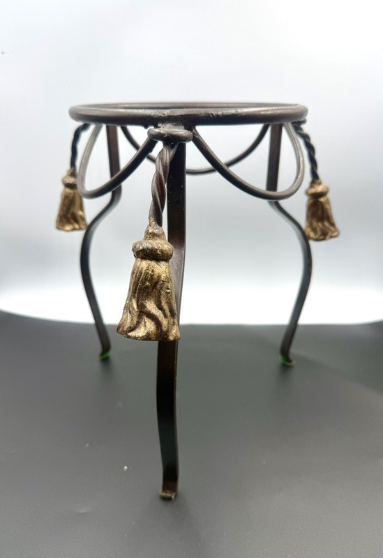 Vintage Italian Hollywood Regency Style 3 Gold Tassel Iron Rope Tassel Stand gallery