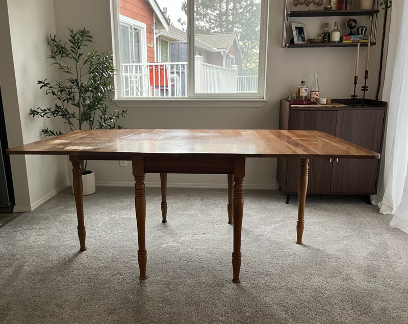 Traditional Cherry Expandable Drop Leaf Gateleg Dining Table