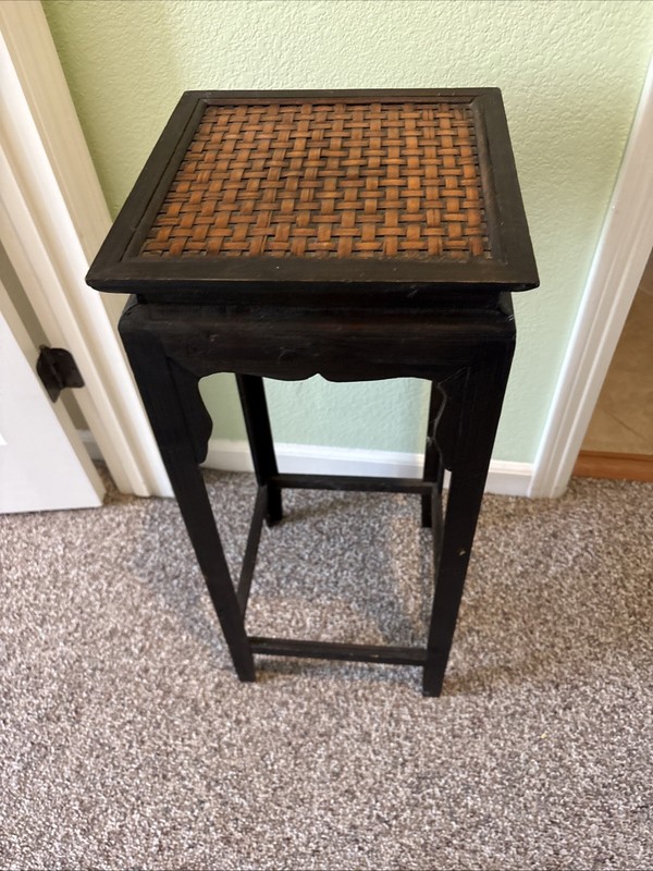 VTG-tall, Lightweight, Asian Style Side Table gallery