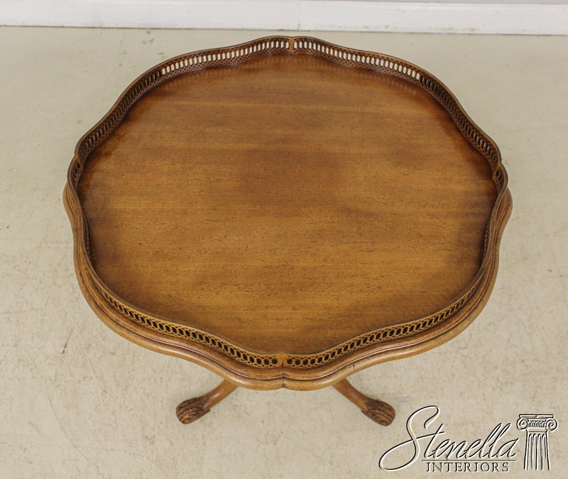L56664EC: JOHN WIDDICOMB Georgian Mahogany Pie Crust Lamp Table gallery