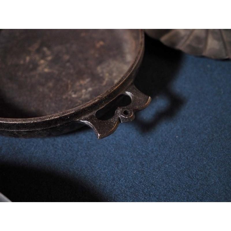 Used Nanbu Tekki Shallow Iron Pot 22cm (8.7in) Japan D gallery