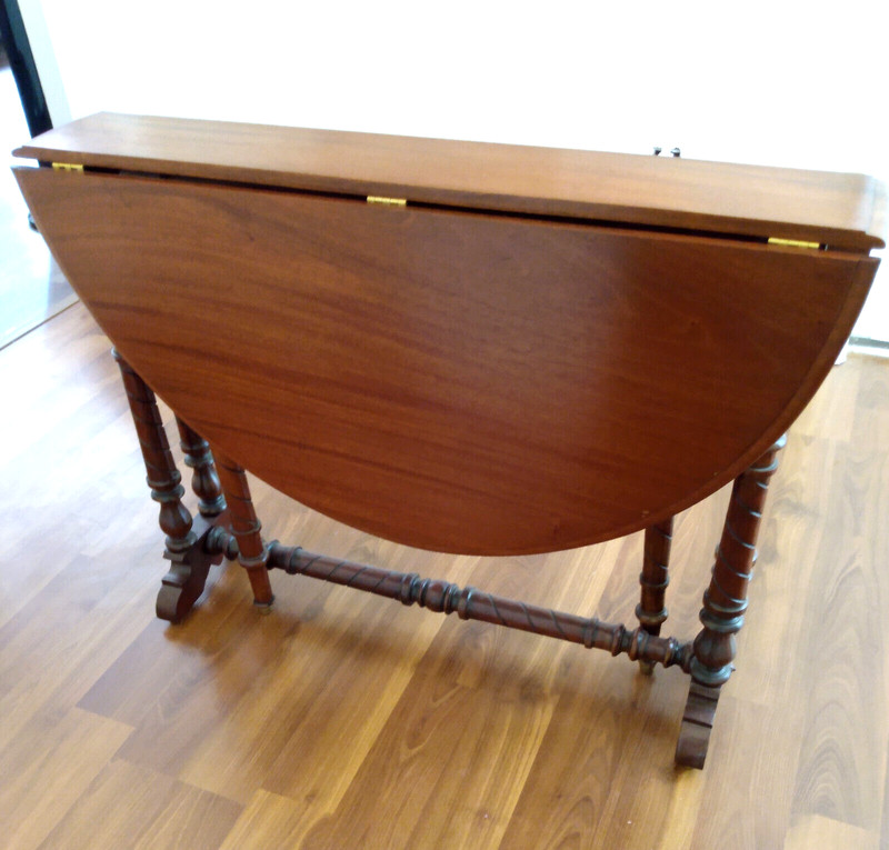 ARTS & CRAFTS SUTHERLAND TABLE c 1900. MAHOGANY, MEDIUM SIZE, FINE CONDITION gallery