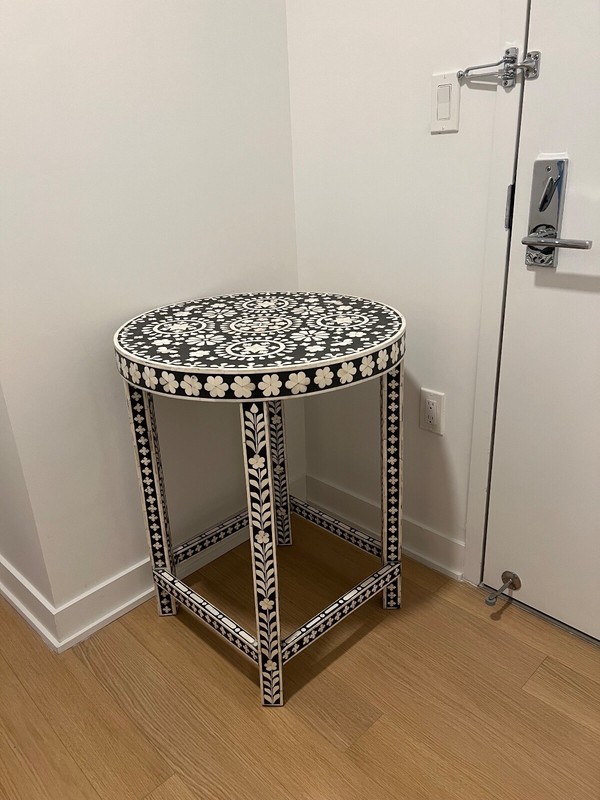 High End Black & White Bone Table