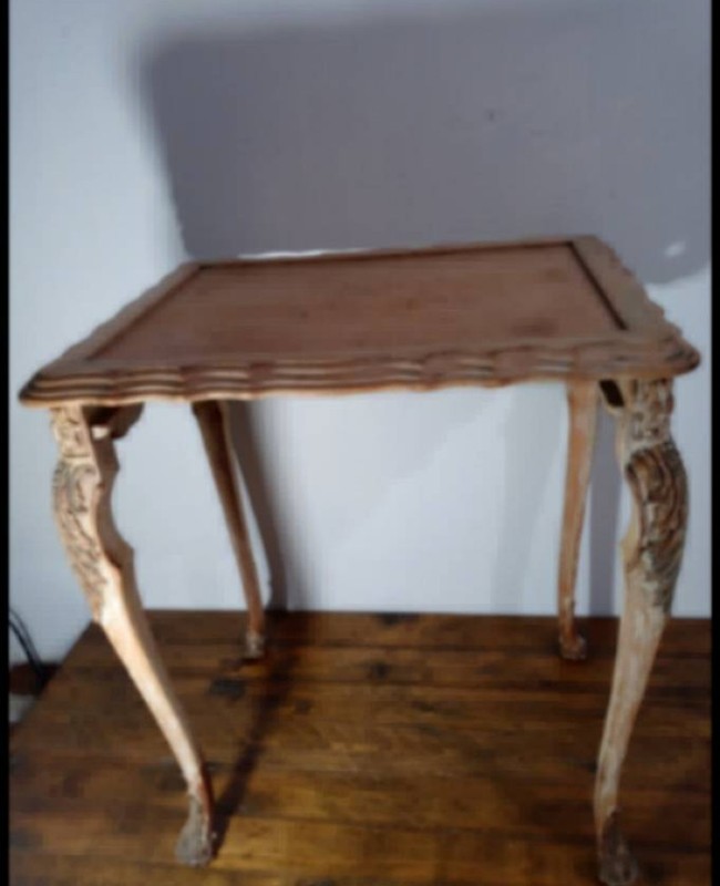ANTIQUE – MID CENTURY NESTING TABLE SET OF 3