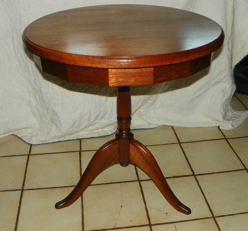 Round Walnut Lamp Table / Parlor Table (BH-PRT89) gallery