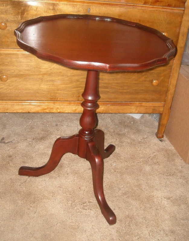 Imperial Mahogany Carved Lamp Table Wine Table (T716)