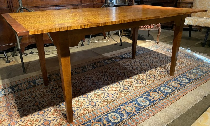 Country Hepplewhite Style Tiger Maple Dining Table with Breadboard Ends gallery