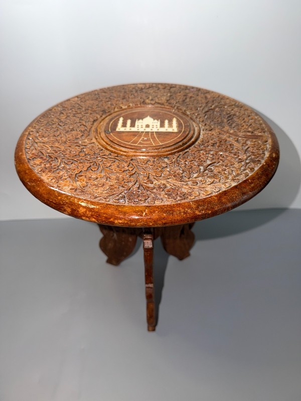 Vintage Indian Carved Sheesham Rosewood Wooden Table with Taj Mahal Inlay
