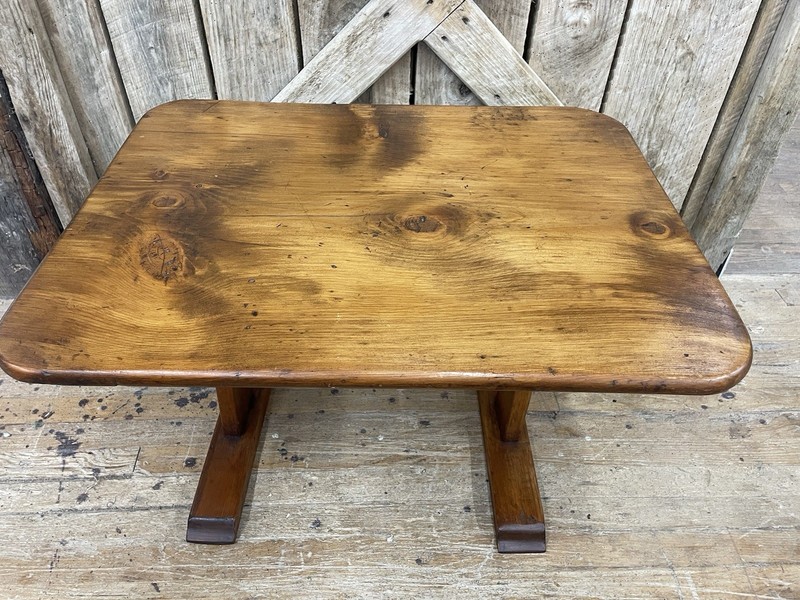 Antique Primtive Pine Trestle Table end or lamp stand coffee table size gallery