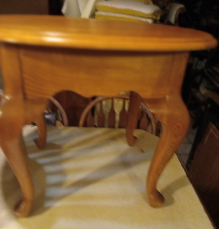 Solid Oak End Table / Side Table (ET820) gallery