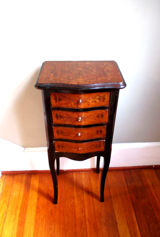 Antique French Walnut & Ebonized Marquetry 4 Drawer Accent / Bedside Table 31.5″