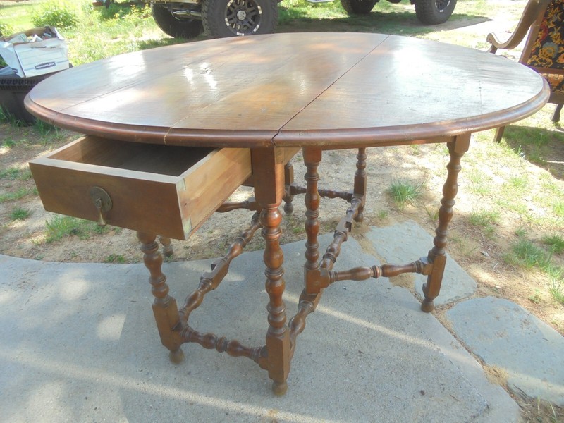 ANTIQUE AMERICAN GATELEG TABLE - BOSTON ? MID 1700s - NICEST ONE gallery
