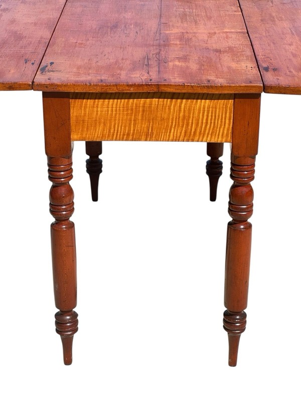 Antique Federal Period New England Tiger Maple & Cherry Dropleaf Dining Table gallery