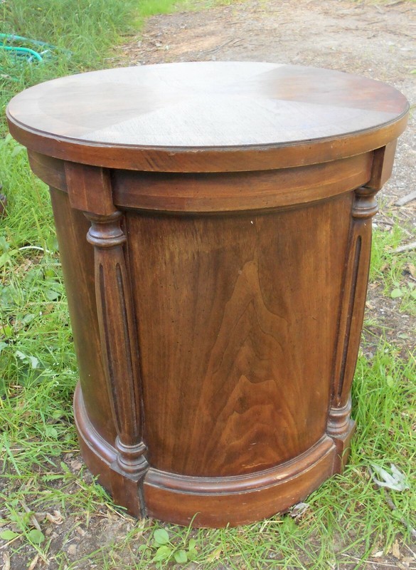PAIR OF MID CENTURY REGENCY SINGLE DOOR DRUM TABLES gallery