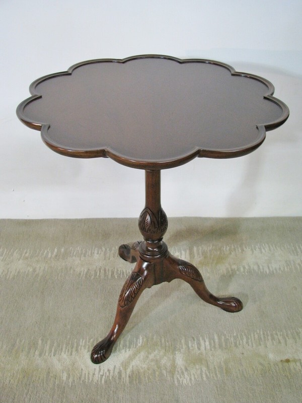 Vintage Baker Furniture "Charleston Collection" Tilt-Top Mahogany Tea Table gallery