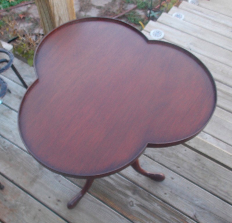 Mahogany Cloverleaf Lamp Table / Side Table (T707) gallery