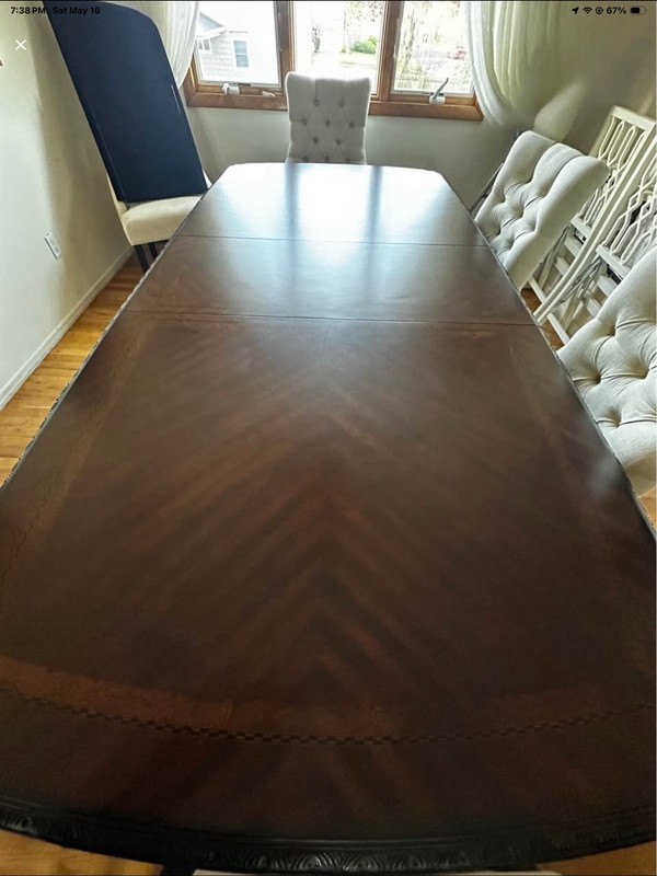 Raymond & Flanigan extendable dining room table, Protection pad and 6-chairs gallery