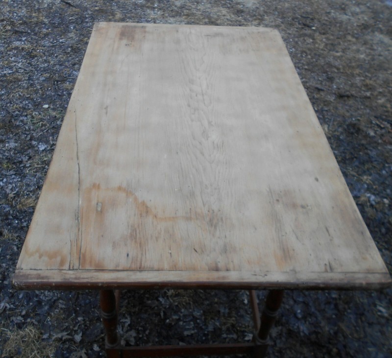 ANTIQUE 18th CENTURY NEW ENGLAND STRETCHER BASE TAVERN TABLE gallery