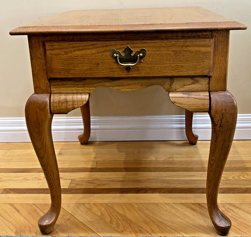 VINTAGE BROYHILL OAK WOOD QUEEN ANNE END SIDE TABLE NIGHTSTAND WITH DRAWER