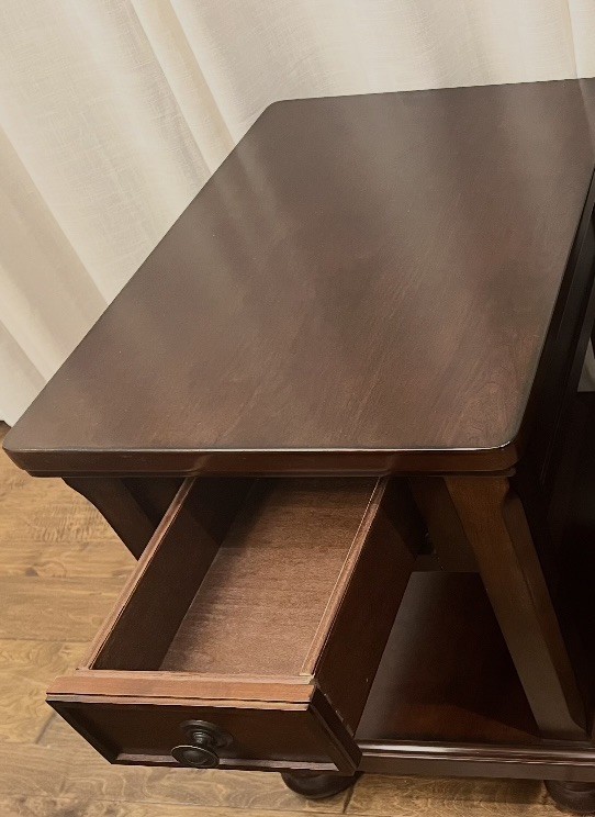 Mahogany End Table / Side Table (ET527) With Drawer EUC gallery