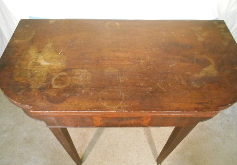ANTIQUE AMERICAN HEPPLEWHITE MAHOGANY CARD TABLE WITH INLAID OVAL PANEL gallery