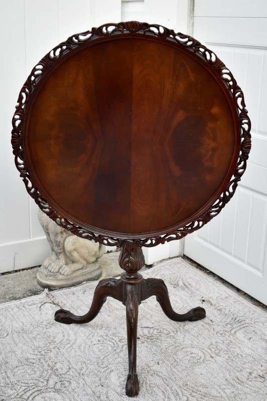 Vintage Carved Mahogany Chippendale Style Tilt Top Table gallery