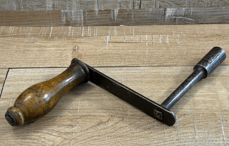VINTAGE WIND OUT EXTENDING DINING TABLE CRANK HANDLE WINDER gallery