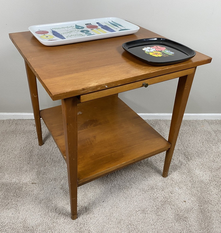 Mid Century Paul McCobb Winchendon Planner Group Side Table Pull Out Shelf 1950s gallery