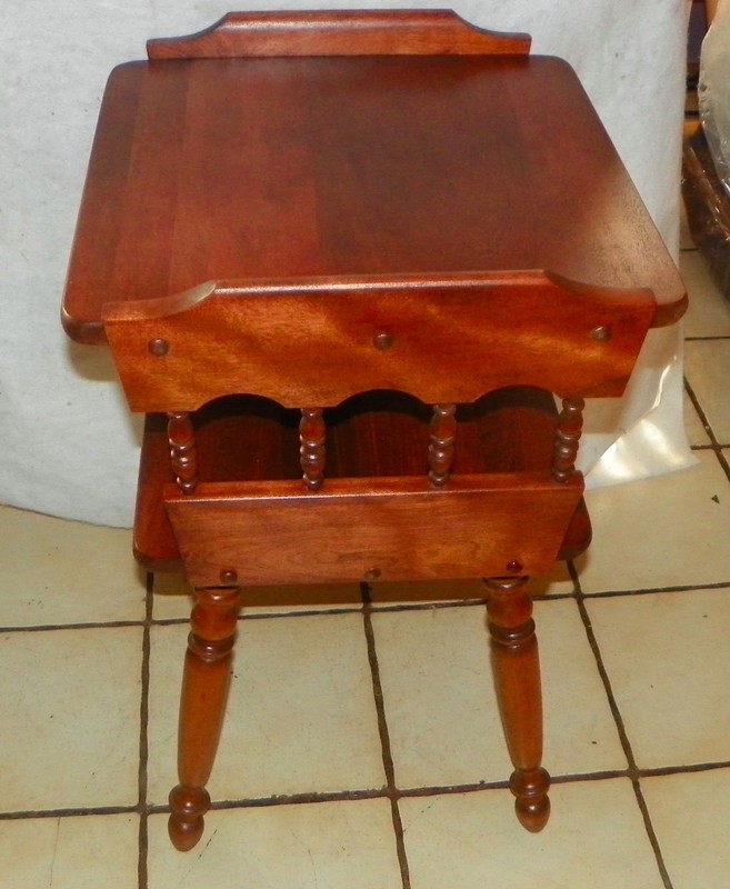 Light Cherry Mid Century End Table / Side Table (RP-ET262)