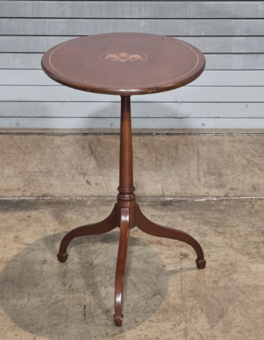Kittinger Historic Newport Federal Style Mahogany Tilt Top Table Eagle Inlay gallery