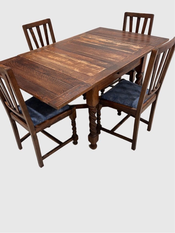 Antique English Tiger Oak Expandable Draw Leaf Table Dining Set, C. 1900 gallery