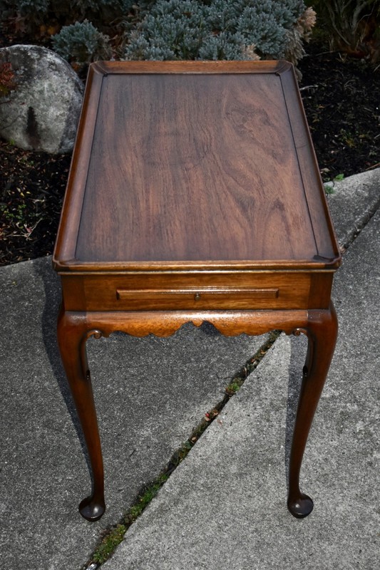 Vintage Kittinger Queen Anne Style Mahogany Table w/Pull-Outs gallery