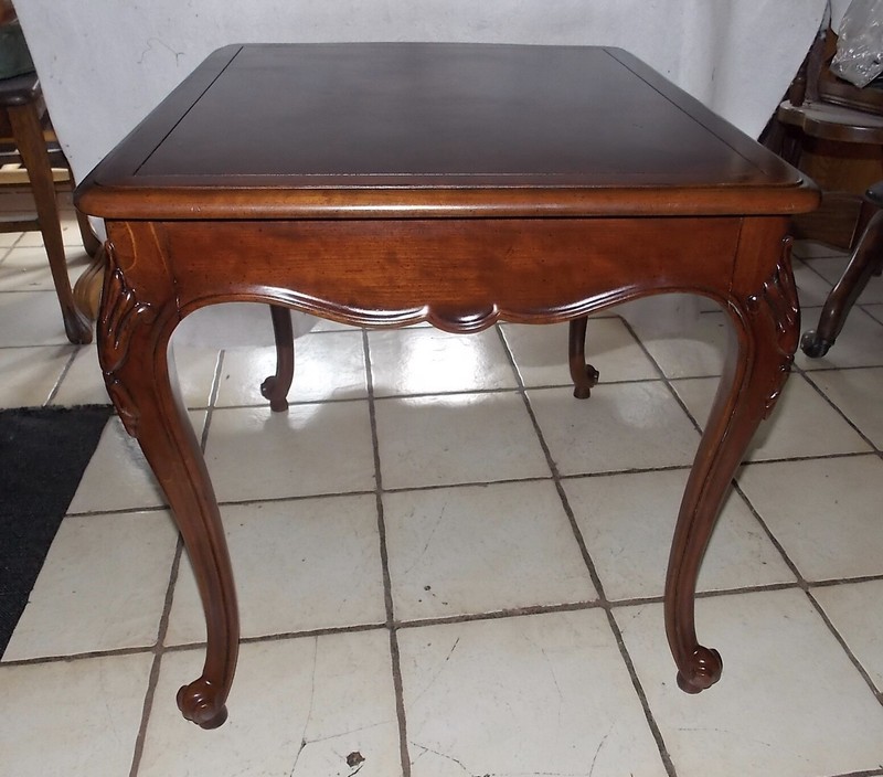 Cherry Carved Tea Table / Side Table (T-187) gallery