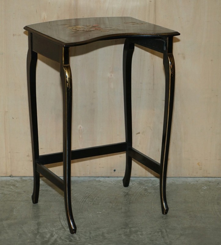 NEST OF THREE CIRCA 1900 CHINESE CHINOISERIE LACQURERED SIDE KIDNEY TABLES gallery