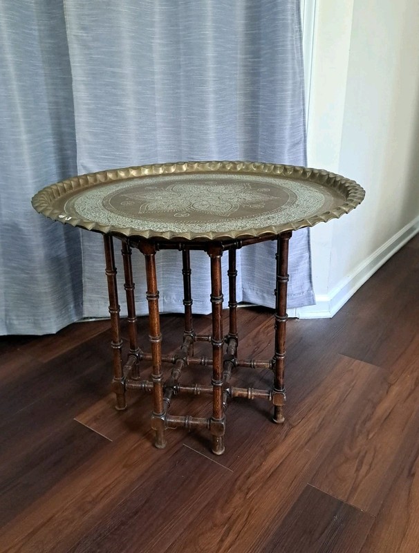 Vintage Moroccan Style Brass Round Scalloped Edge Tray Top Table w/ Wooden Stand