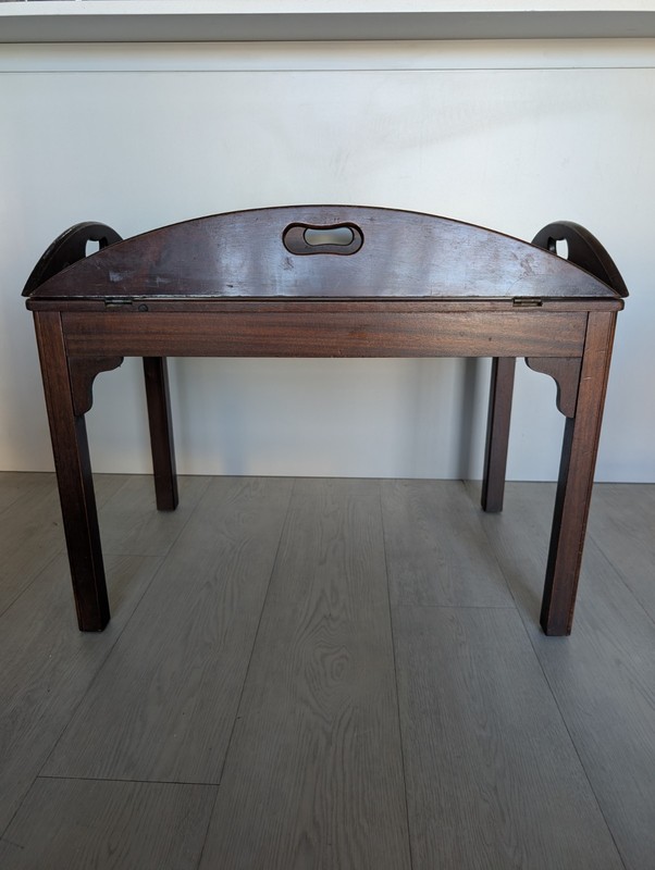 Vintage Wood Butler’s Table/ Coffee Table. Mid Century Modern