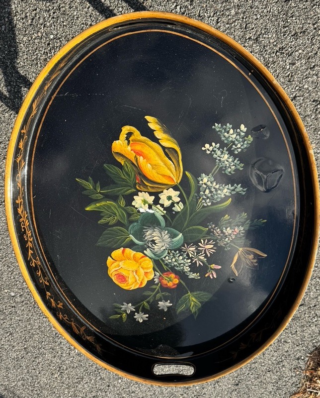 Vintage Pie Crust Tray Coffee Table-Ebonized And Gilded gallery