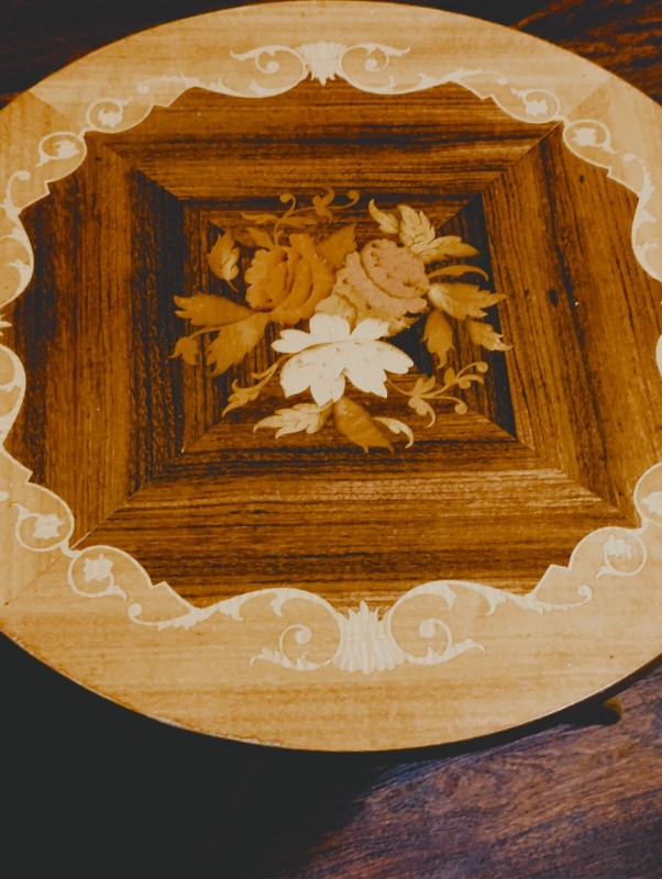 Italian Inlaid Marquetry Tripod Table ~ 20 1/2″ H X 17″ D Round Wood Pedestal Ta