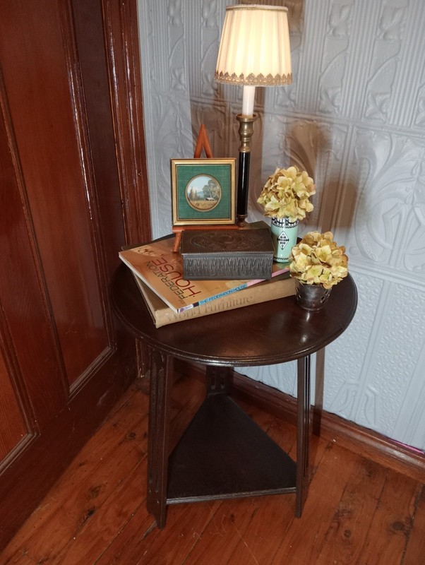 Arts And Crafts Lamp Table Original Hardware Fiddleback Mahogany C1900 VGC gallery