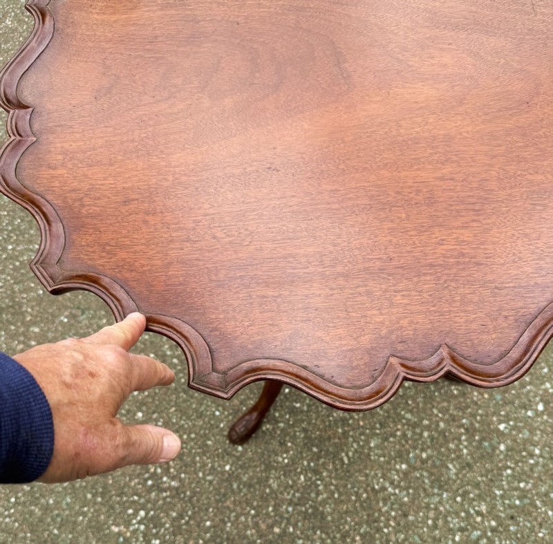 George III birdcage tilt-top tea table in solid mahogany. English, c1760-1780 gallery