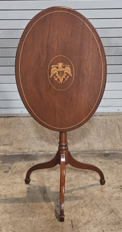 Kittinger Historic Newport Federal Style Mahogany Tilt Top Table Eagle Inlay gallery