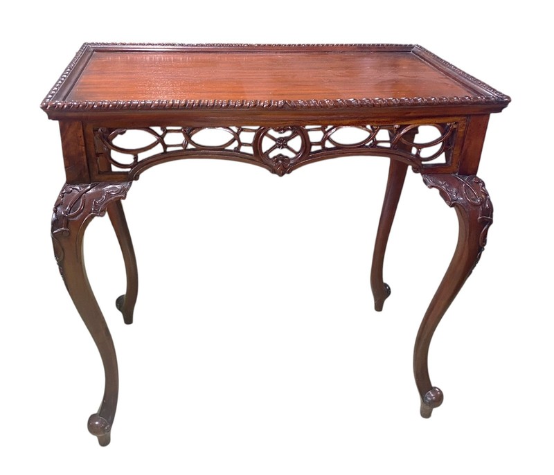 #206/207 Vintage Chippendale Style Carved Mahogany Side Table /Console 31″ H